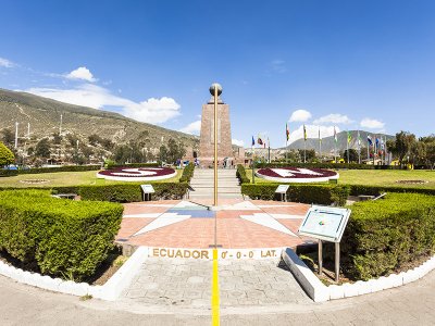 Middle of World monument