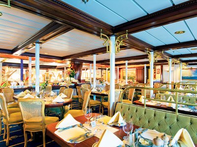 Star Clipper dining